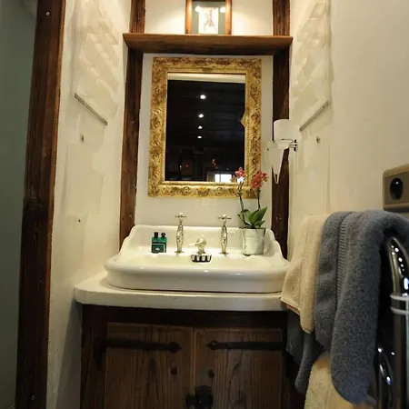 Les De Philippe Avec Jacuzzis Privatifs ホテル 5*