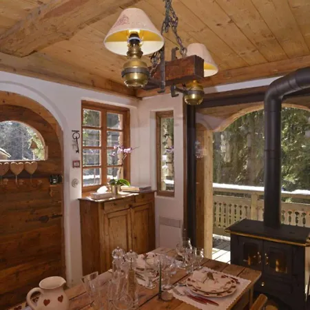 Les De Philippe Avec Jacuzzis Privatifs Hotel *