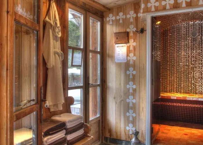 Les De Philippe Avec Jacuzzis Privatifs Hotel *