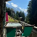 Les De Philippe Avec Jacuzzis Privatifs Otel
