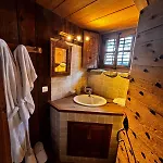Otel Les De Philippe Avec Jacuzzis Privatifs 5*