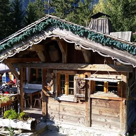 Les De Philippe Avec Jacuzzis Privatifs Szálloda Chamonix