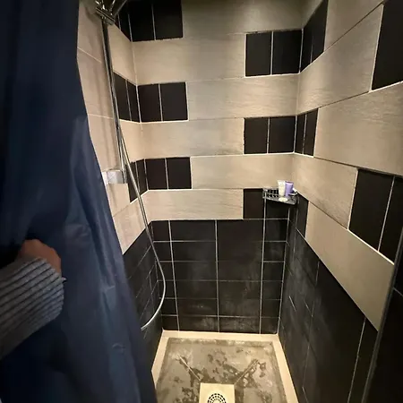 Les De Philippe Avec Jacuzzis Privatifs Szálloda *