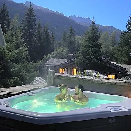 Готель Les De Philippe Avec Jacuzzis Privatifs Шамоні