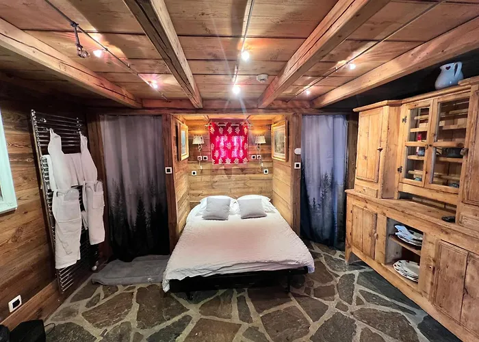 Les De Philippe Avec Jacuzzis Privatifs Hotel *