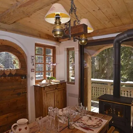 Les De Philippe Avec Jacuzzis Privatifs Hotel *