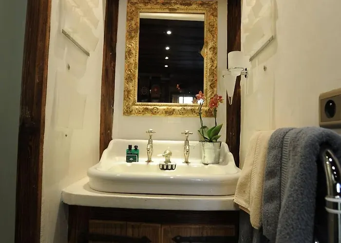 Les De Philippe Avec Jacuzzis Privatifs מלון *