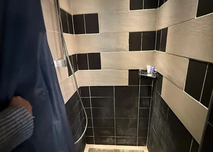 Les De Philippe Avec Jacuzzis Privatifs מלון *